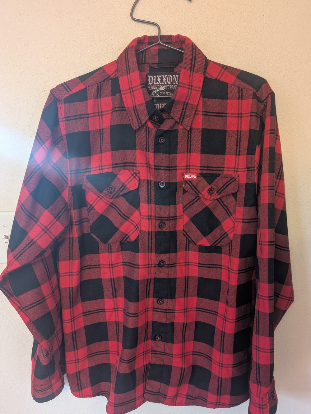 Dixxon Red & Black Plaid Men's Button-Up Shirt M
